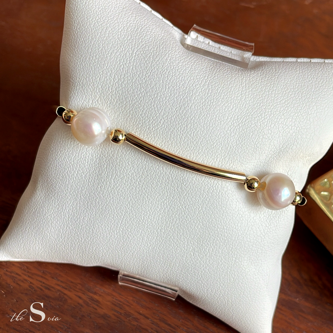 Pearl & Gold Bracelet Bar