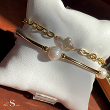 Load image into Gallery viewer, Pearl &amp; Gold Bracelet Bar