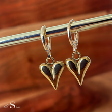 Load image into Gallery viewer, Heart Huggies