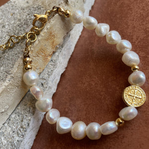 San Benito charm pearl bracelet